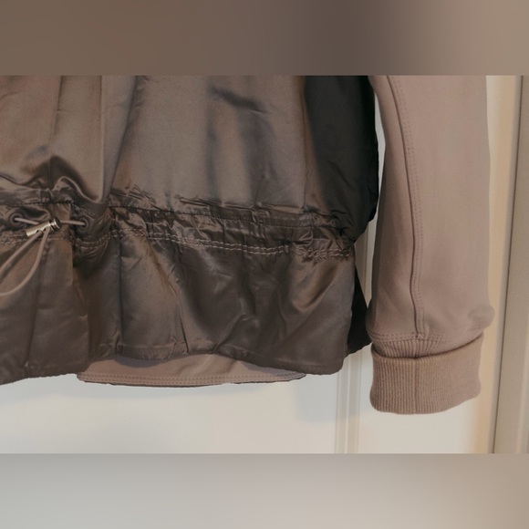 lululemon athletica Taupe Bomber Jacket - Picture 4 of 4